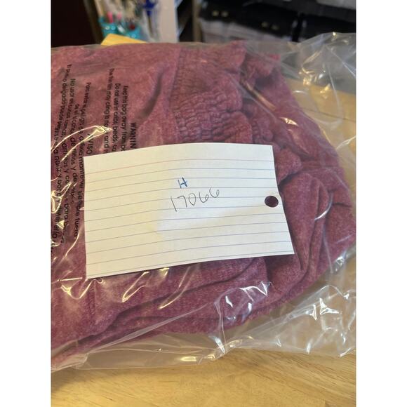 knit blouse sweater mauve pink raspberry women's 1x keyhole soft easy to wear - Picture 16 of 16